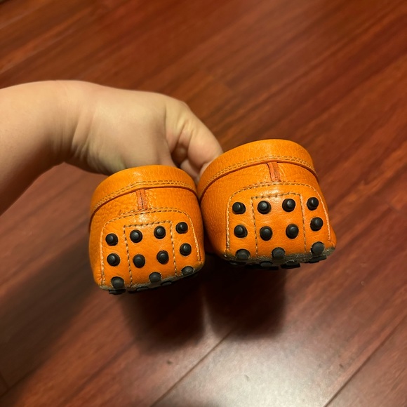 Tod’s Gommino leather loafer - Picture 2 of 6